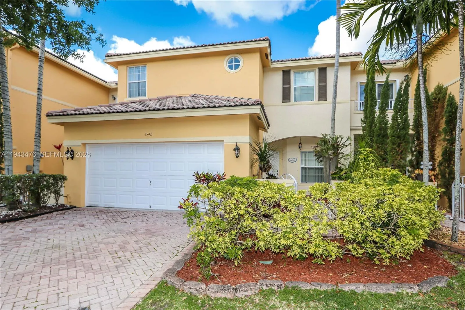 3 bedroom 2 bath for sale at 5542 NW 112th Ct, Doral FL 33178