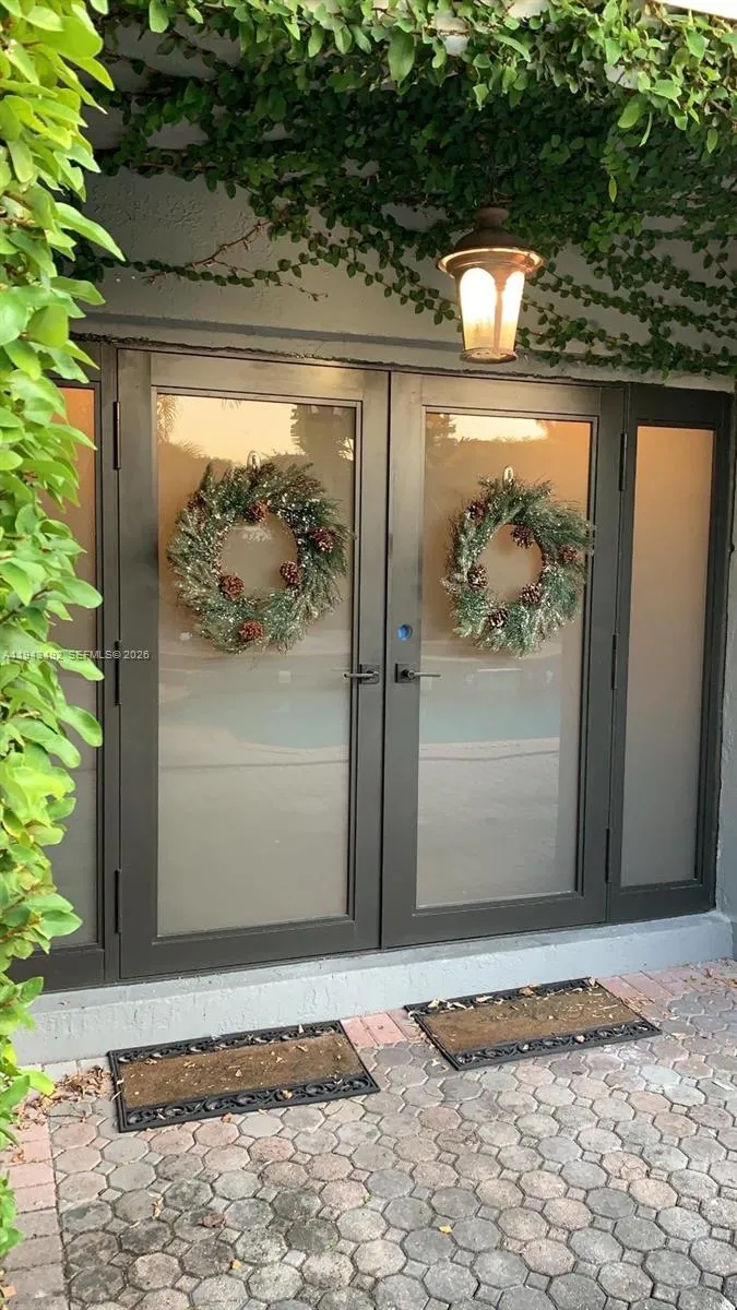 15448 SW 92nd St, Miami FL 33196