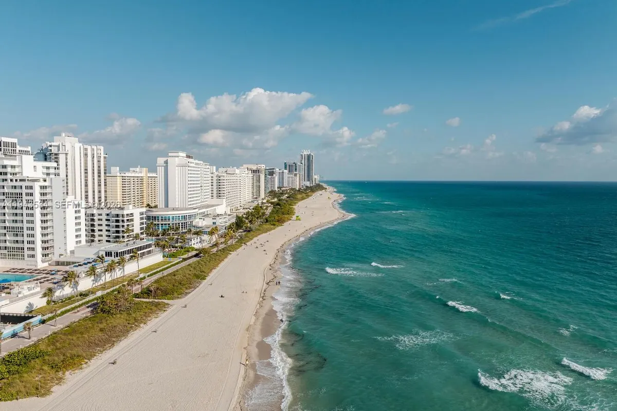 5445 Collins Ave # M12, Miami Beach FL 33140
