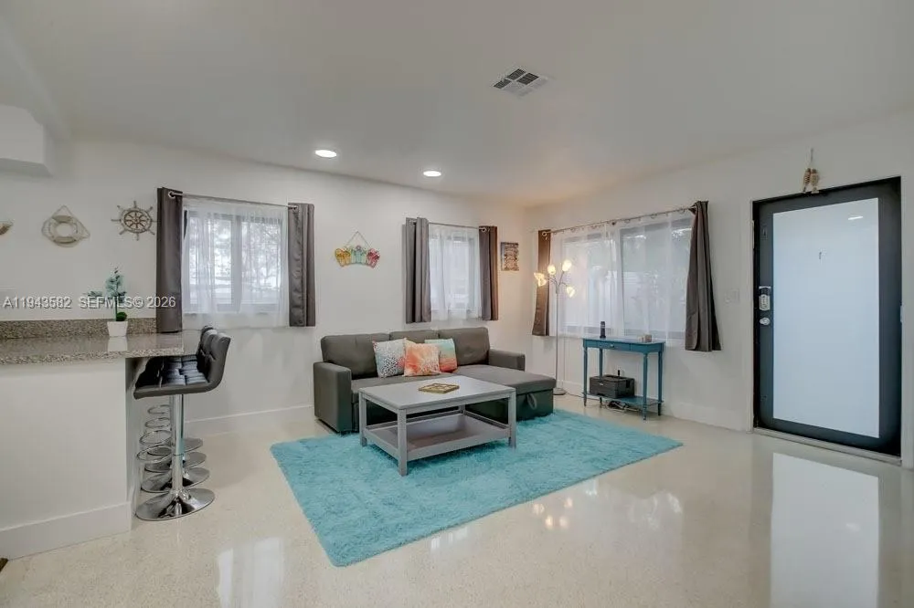 1700 SW 20th St, Fort Lauderdale FL 33315