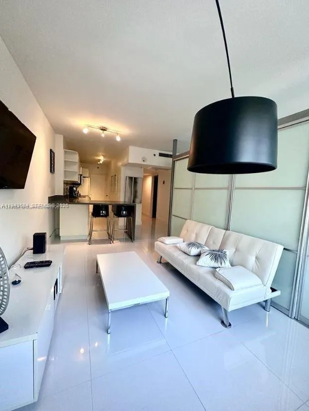1 bath for sale at 100 Lincoln Rd # 526, Miami Beach FL 33139