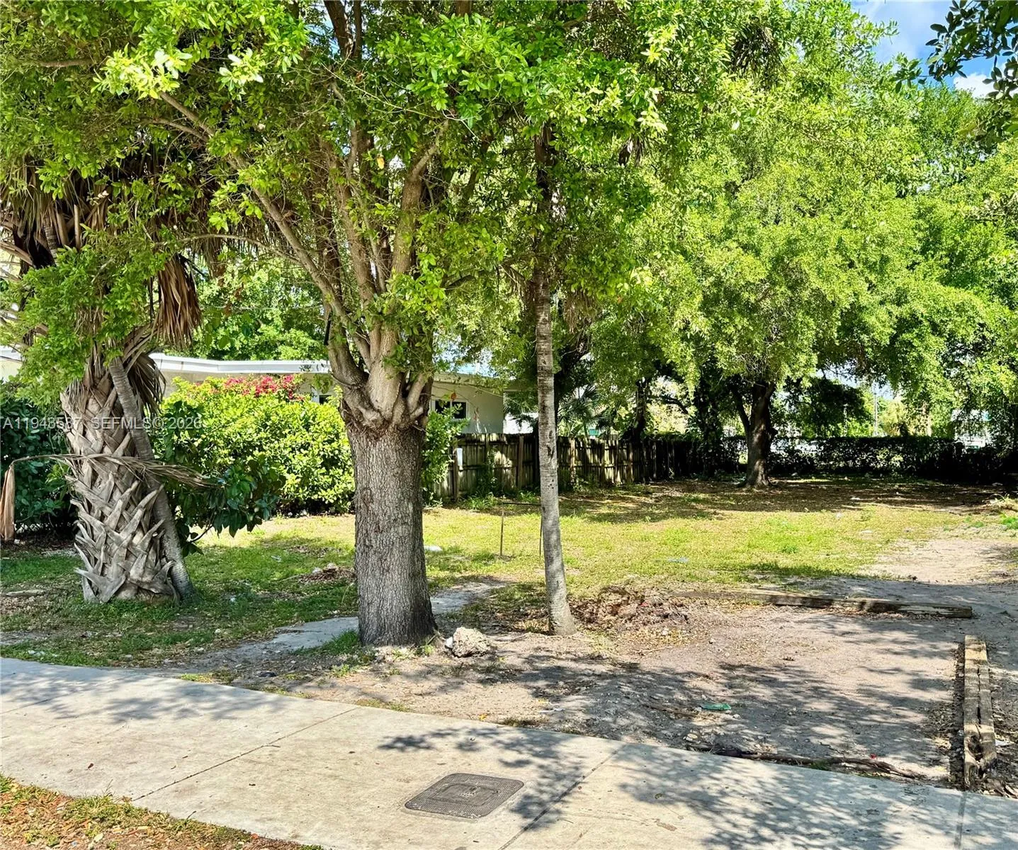 629 NW 65th St, Miami FL 33150