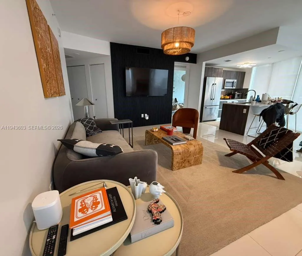 488 NE 18th St # 3300, Miami FL 33132