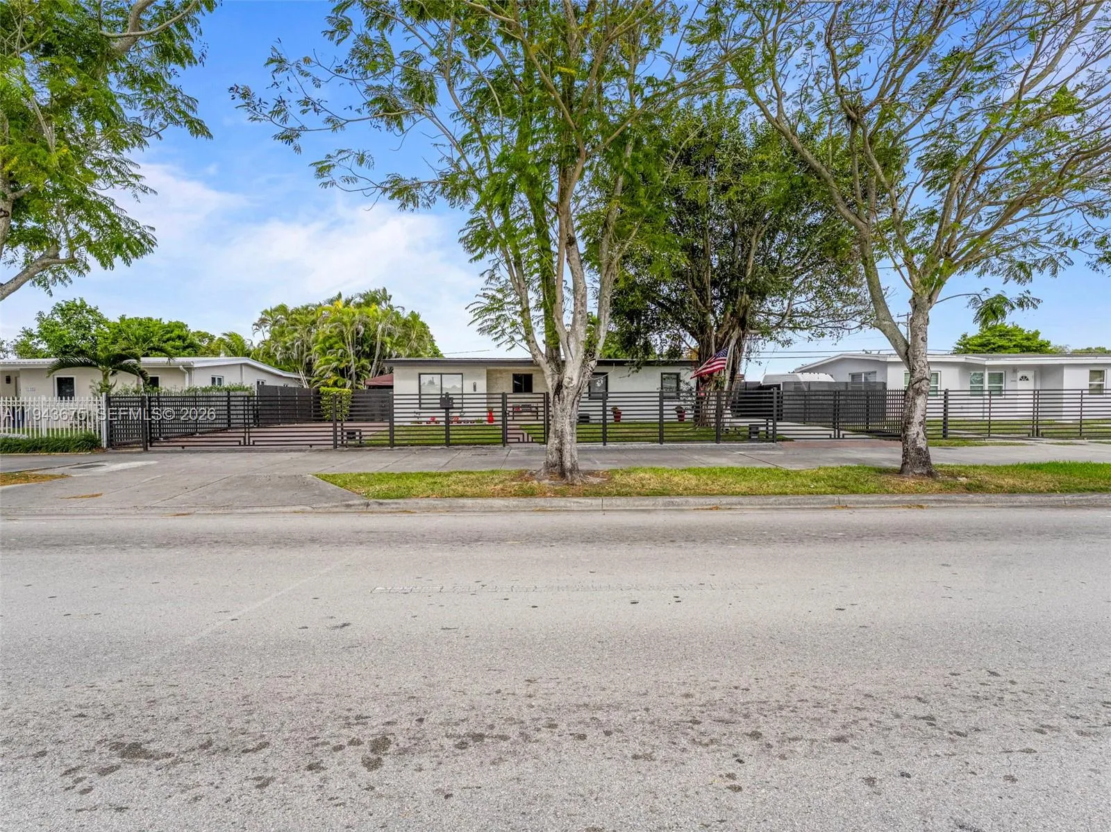 3 bedroom 1 bath for sale at 11415 SW 56th St, Miami FL 33165