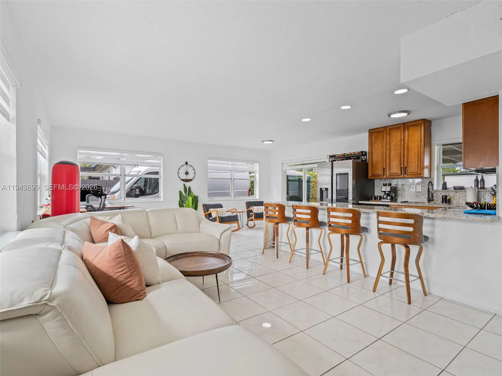 11401 SW 56th St, Miami FL 33165