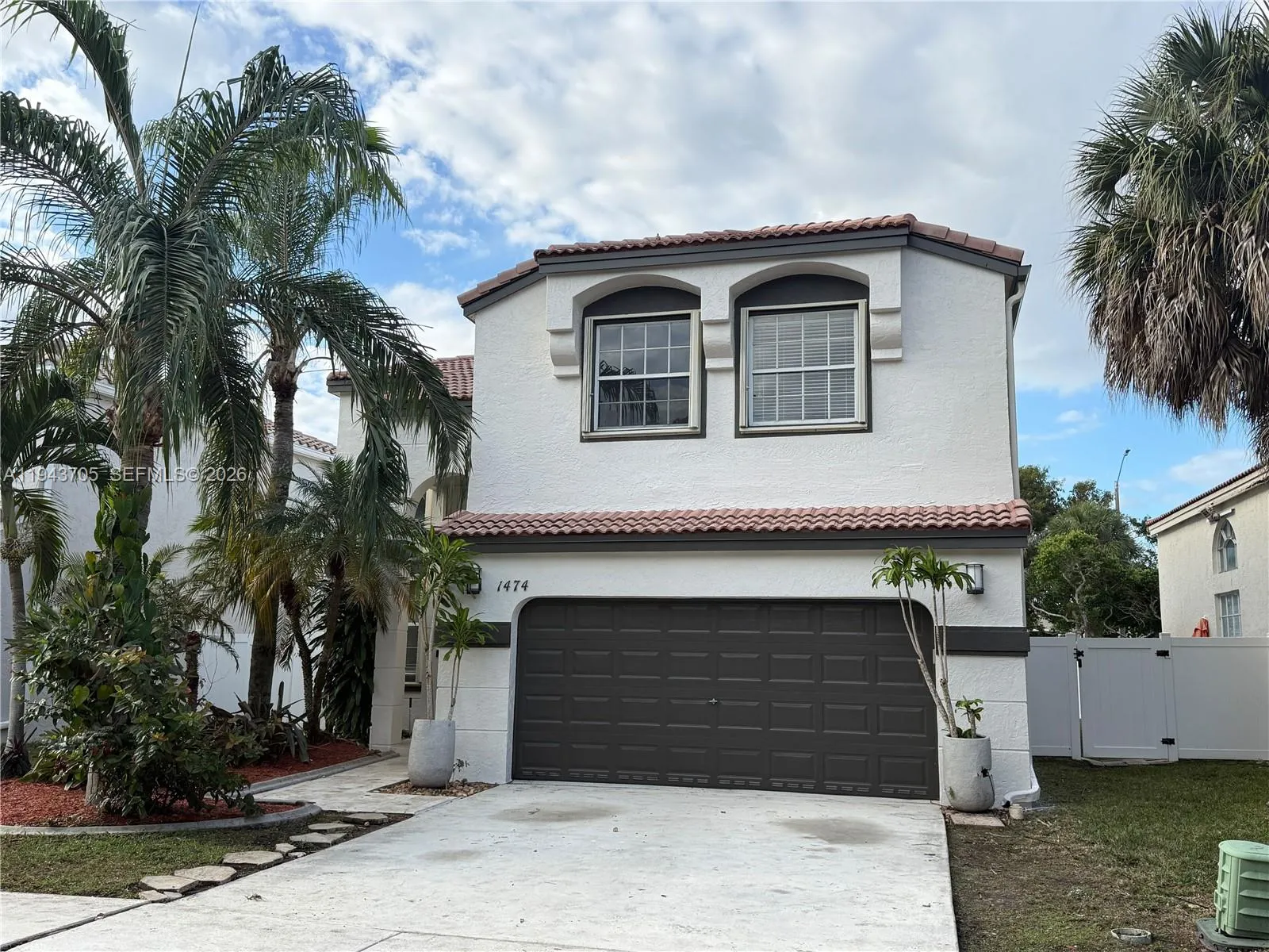 4 bedroom 2 bath for sale at 1474 NW 153rd Ln, Pembroke Pines FL 33028
