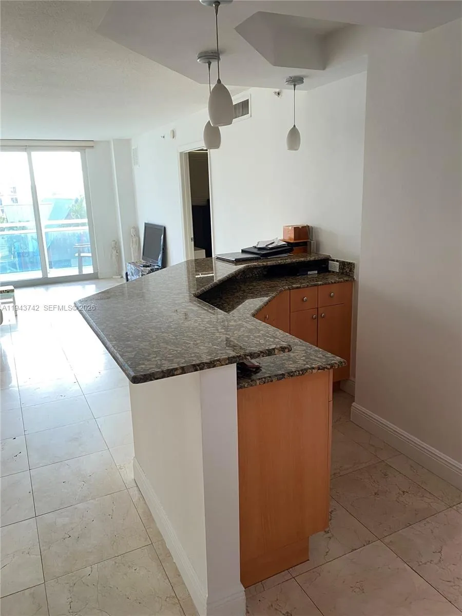 6917 Collins Ave # 426, Miami Beach FL 33141