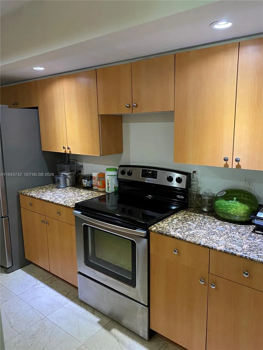 6917 Collins Ave # 426, Miami Beach FL 33141