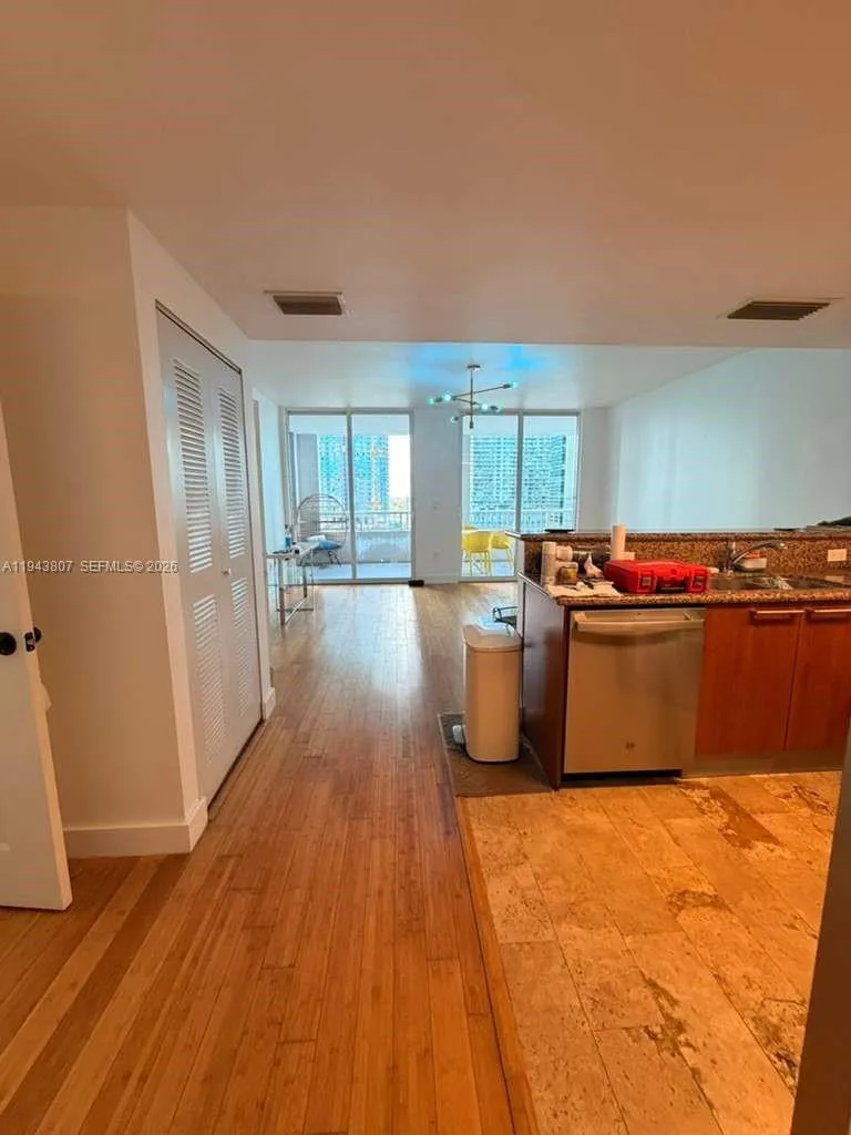 1 bedroom 1 bath for sale at 170 SE 14th St # 1807, Miami FL 33131