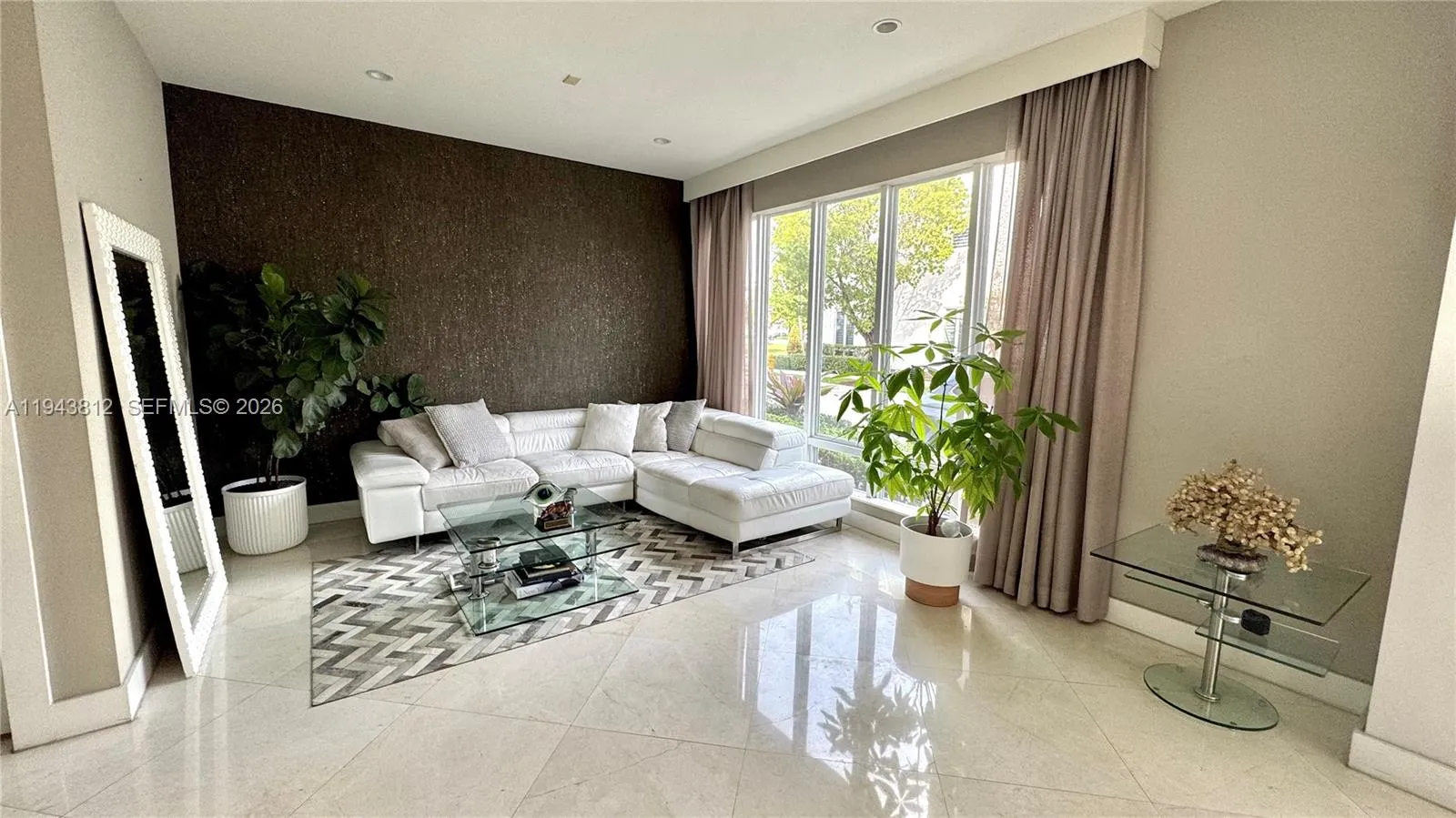 6428 NW 105th Pl, Doral FL 33178
