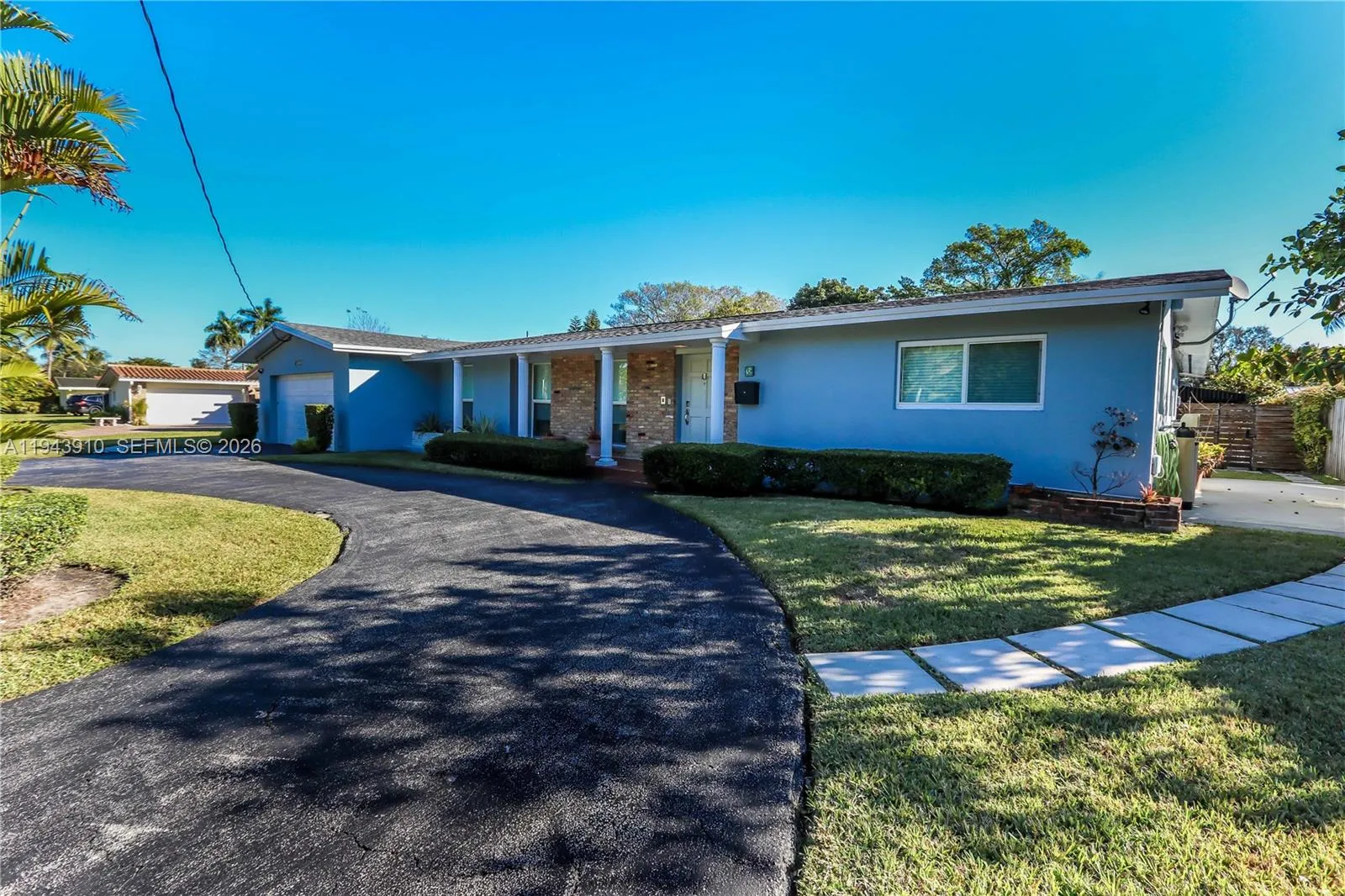 5 bedroom 3 bath for sale at 6221 SW 65th Ave, South Miami FL 33143