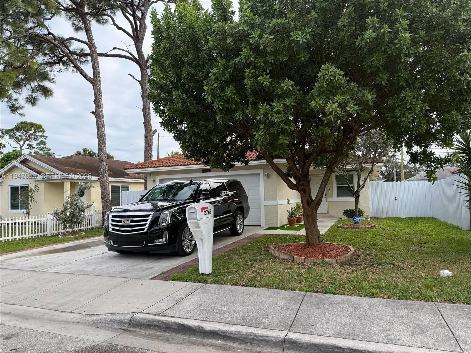 3 bedroom 2 bath for sale at 2762 NW 9th Ct, Fort Lauderdale FL 33311