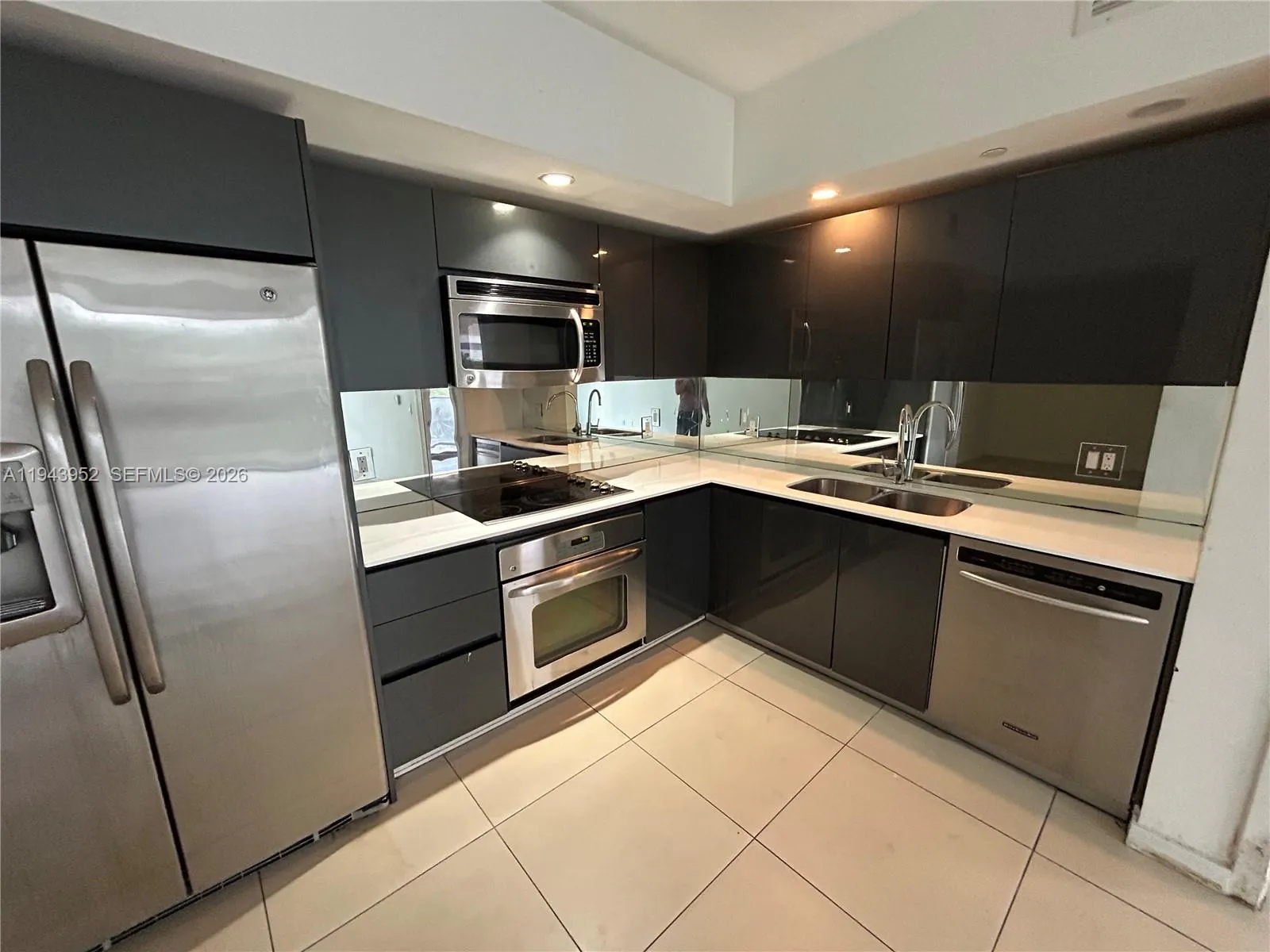 31 SE 6th St # 407, Miami FL 33131