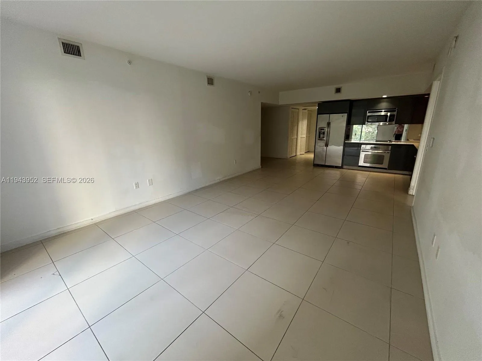 31 SE 6th St # 407, Miami FL 33131