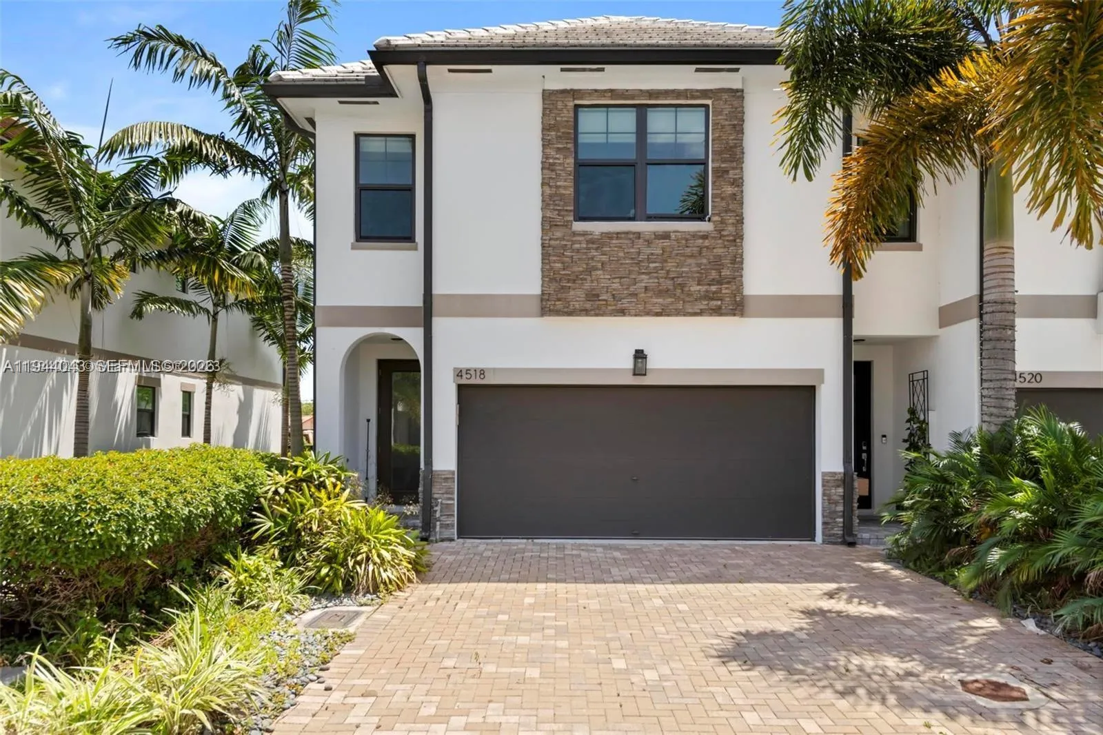 3 bedroom 2 bath for sale at 4518 E Aqua Bella Ln, Dania Beach FL 33312