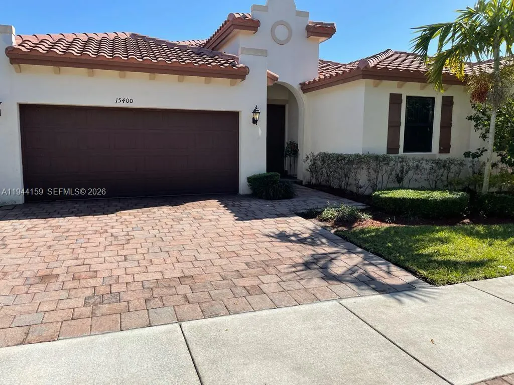 4 bedroom 3 bath for sale at 15400 SW 176th Ln, Miami FL 33187