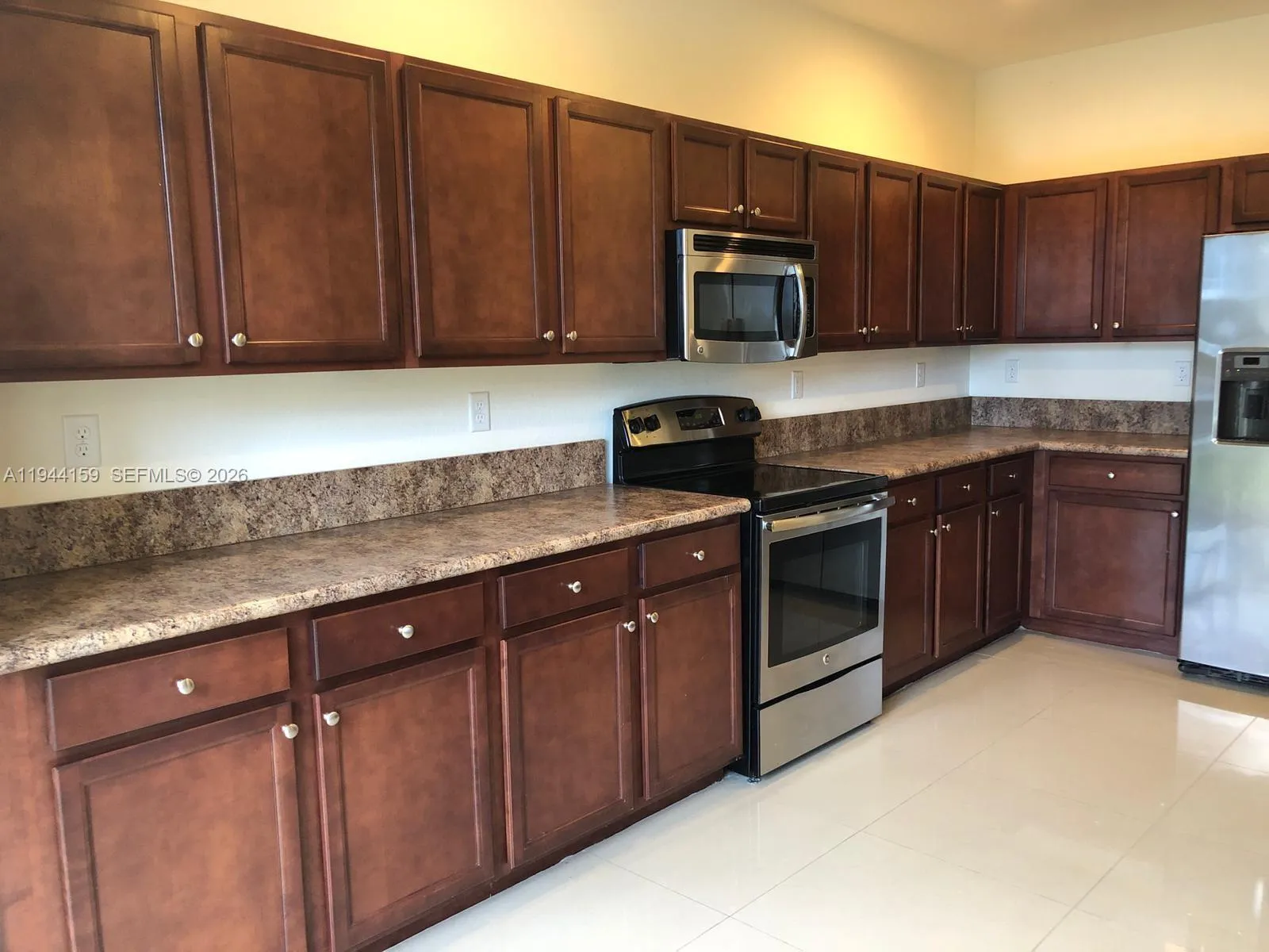 15400 SW 176th Ln, Miami FL 33187