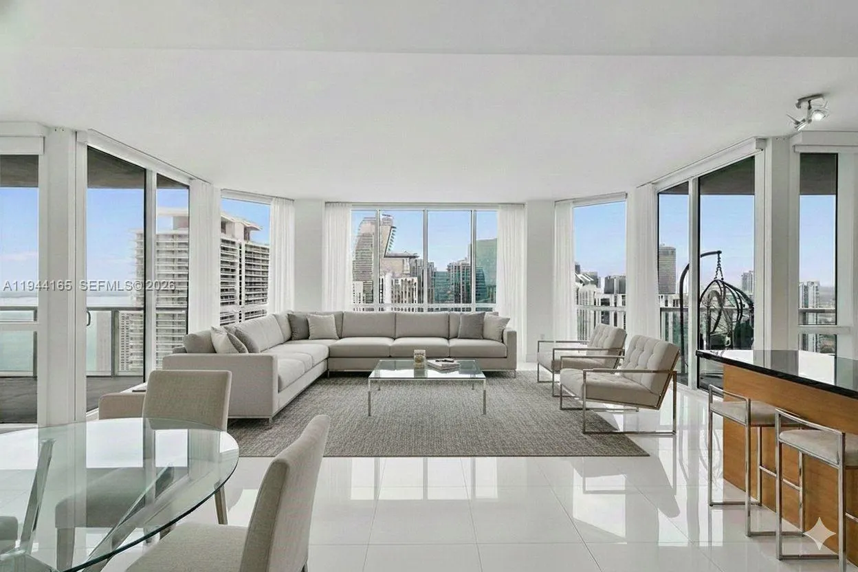 253 NE 2nd St # 4608, Miami FL 33132
