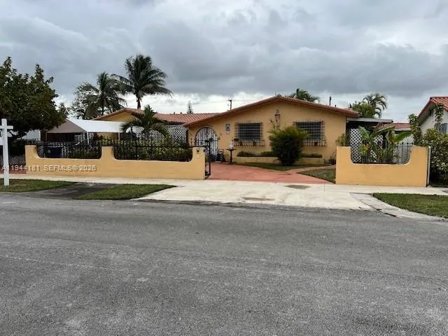 5 bedroom 3 bath for sale at 9832 SW 27th Ter, Miami FL 33165