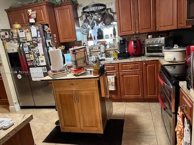 9832 SW 27th Ter, Miami FL 33165