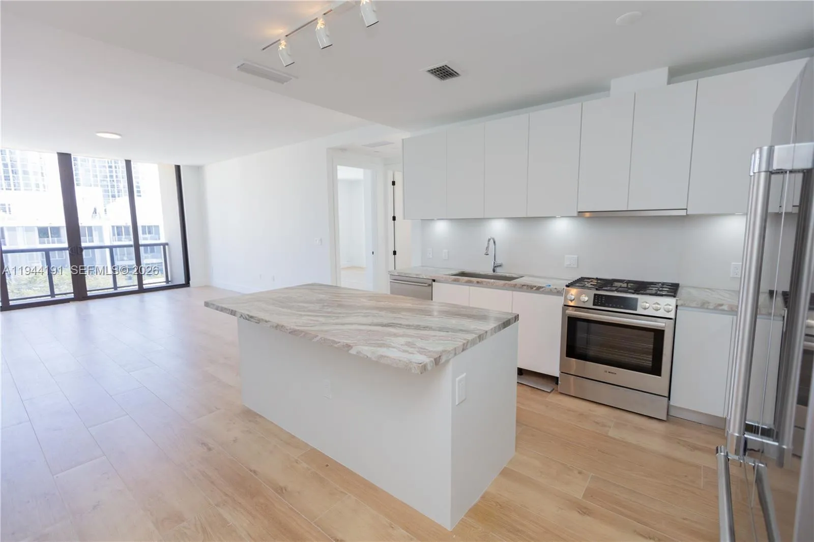 3034 Oak Avenue # 408, Coconut Grove FL 33133