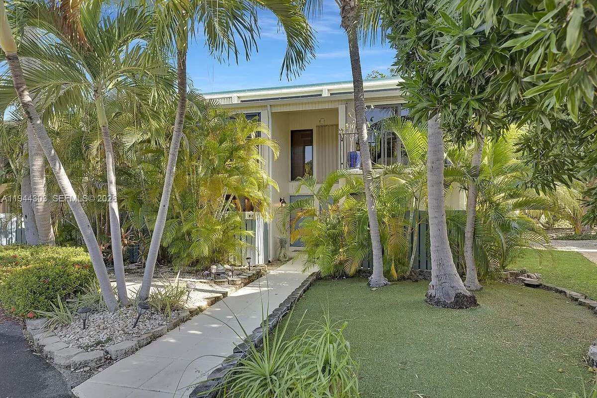 4 bedroom 2 bath Residential for sale at 87200 Overseas Hwy # M2, Plantation Key FL 33036