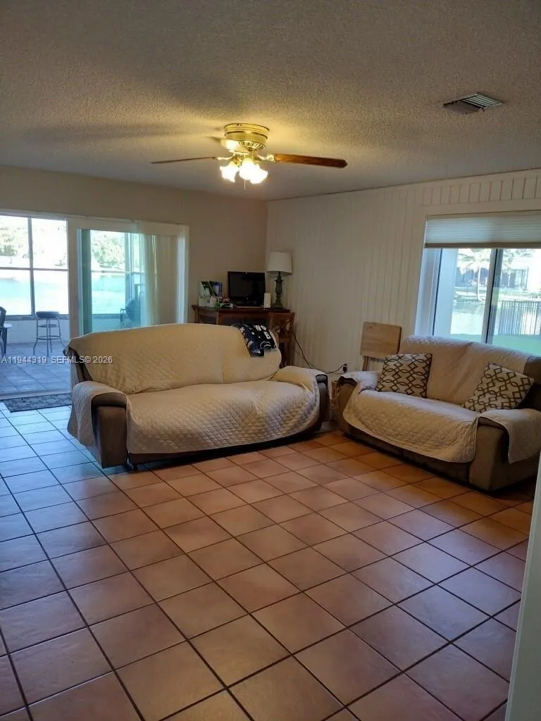 14531 Hickory Ct, Davie FL 33325
