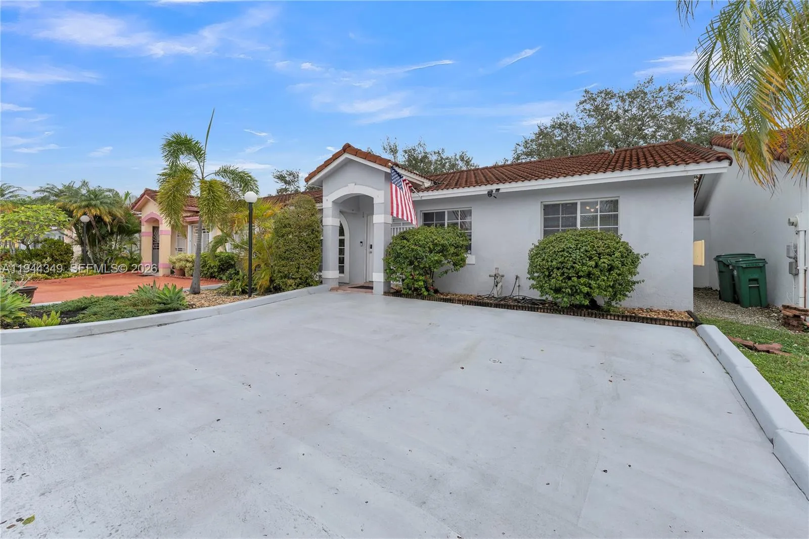 8255 NW 186th St # 1002, Hialeah FL 33015