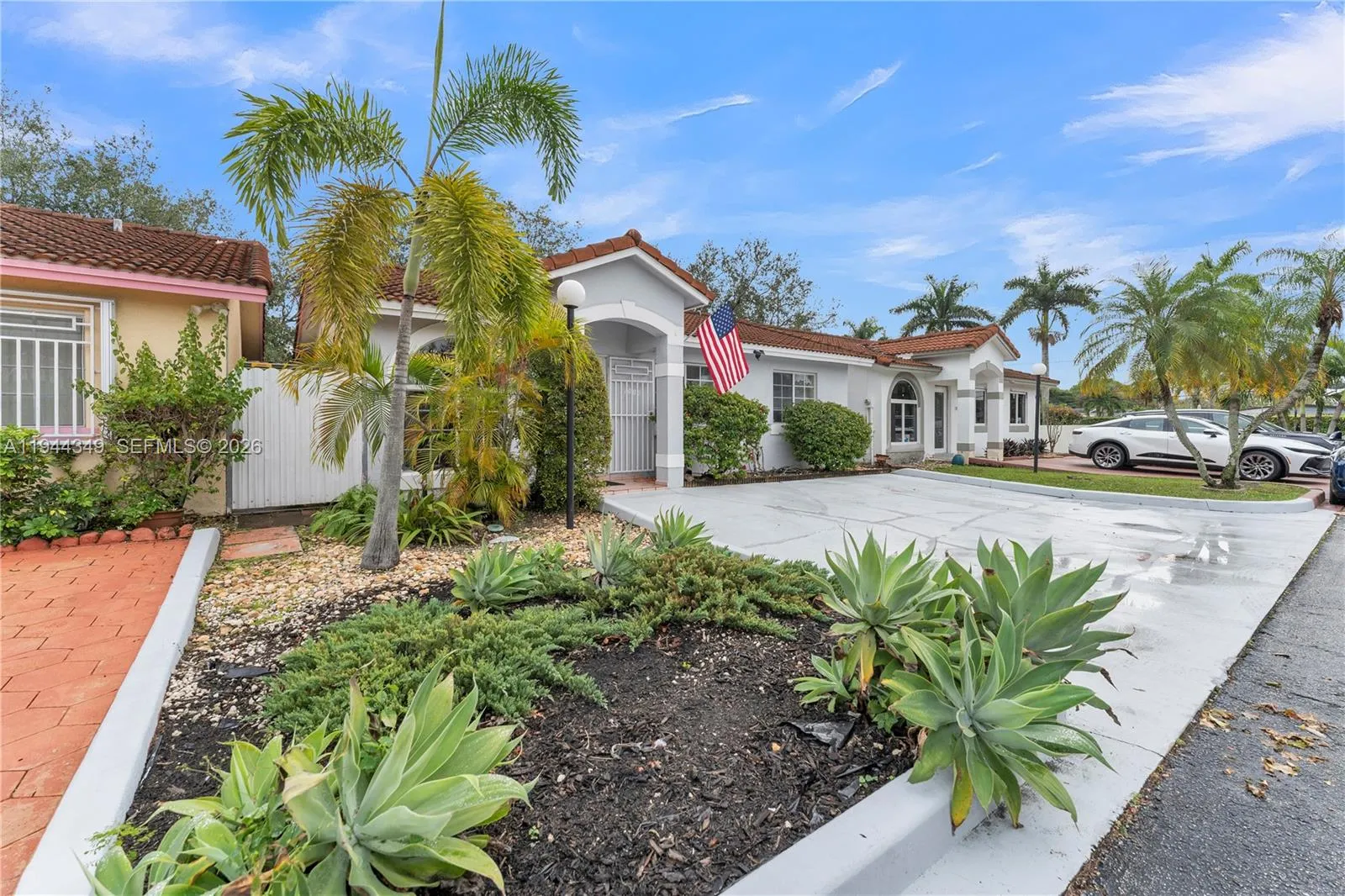 8255 NW 186th St # 1002, Hialeah FL 33015