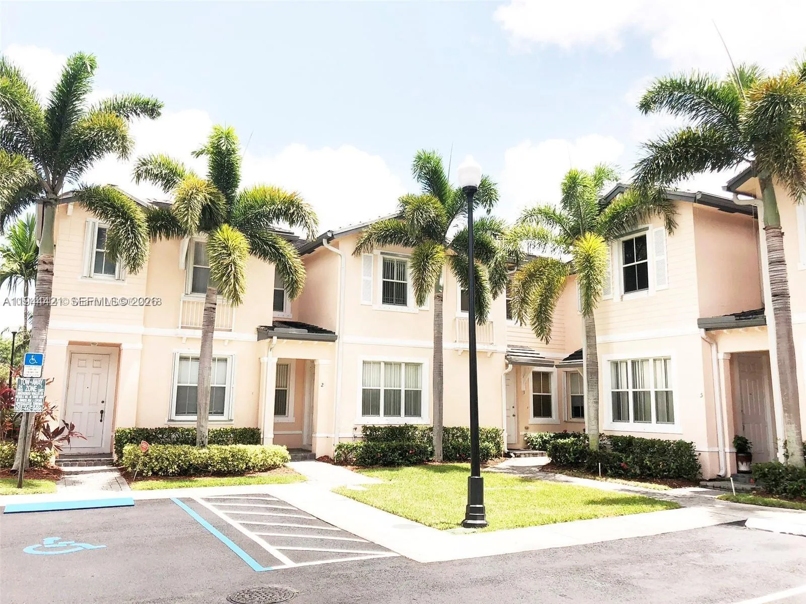3 bedroom 2 bath for sale at 2884 SE 2 Dr, Homestead FL 33033