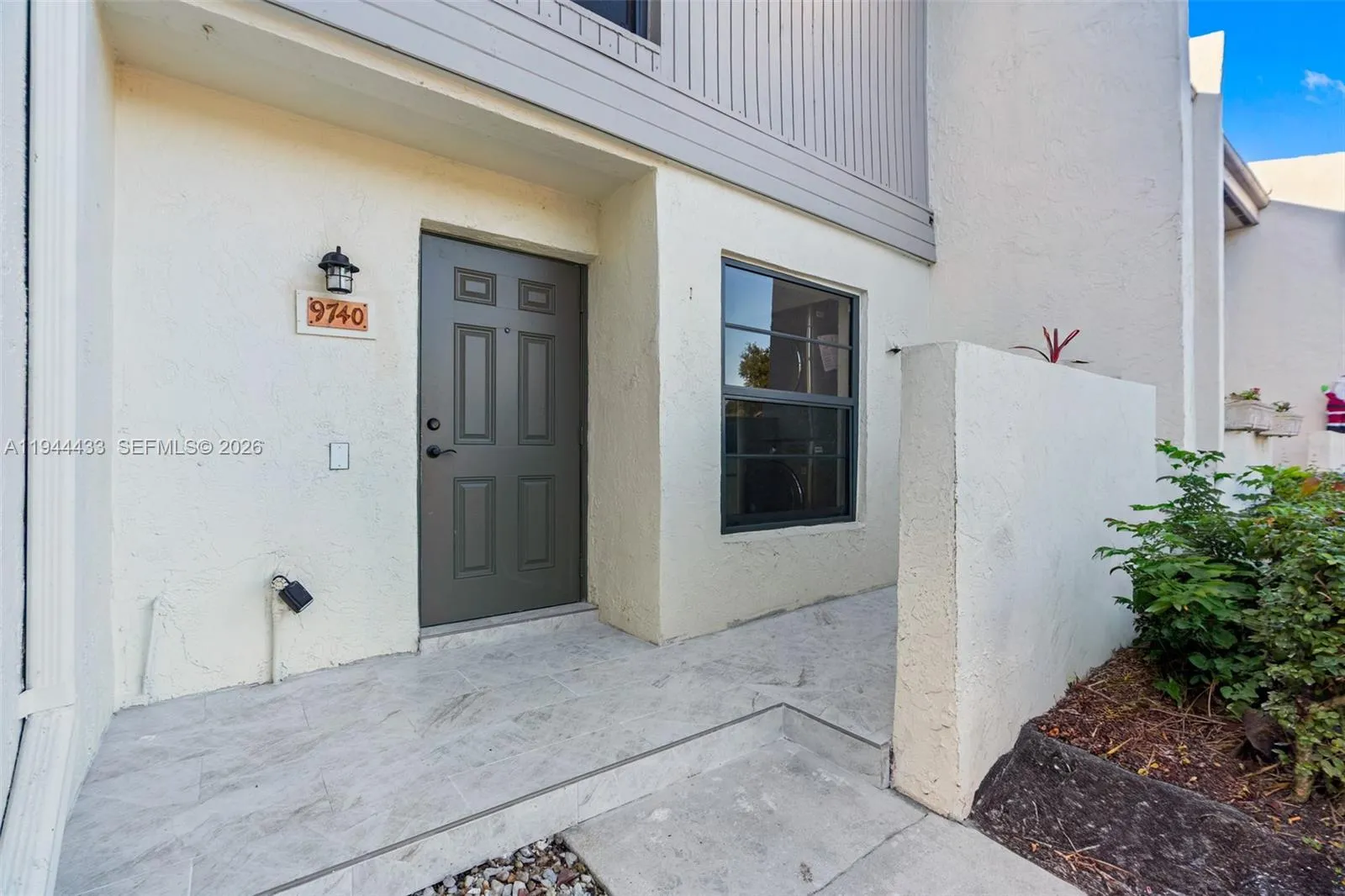 9740 NW 10th St # 82, Pembroke Pines FL 33024