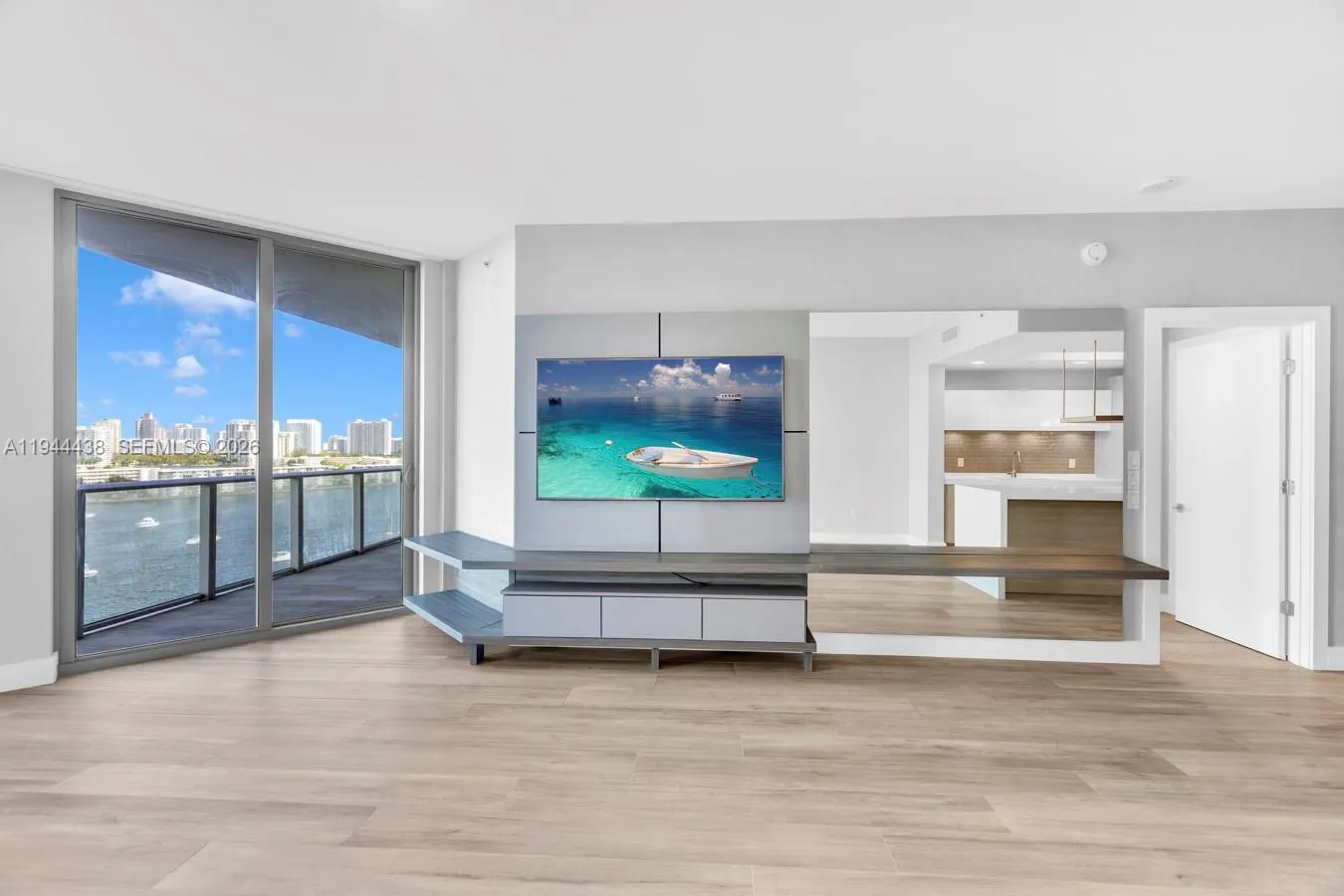 17301 Biscayne Blvd # 1106, North Miami Beach FL 33160