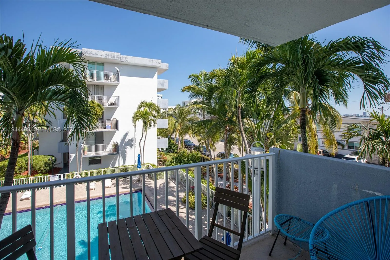 1801 S Treasure Dr # 321, North Bay Village FL 33141