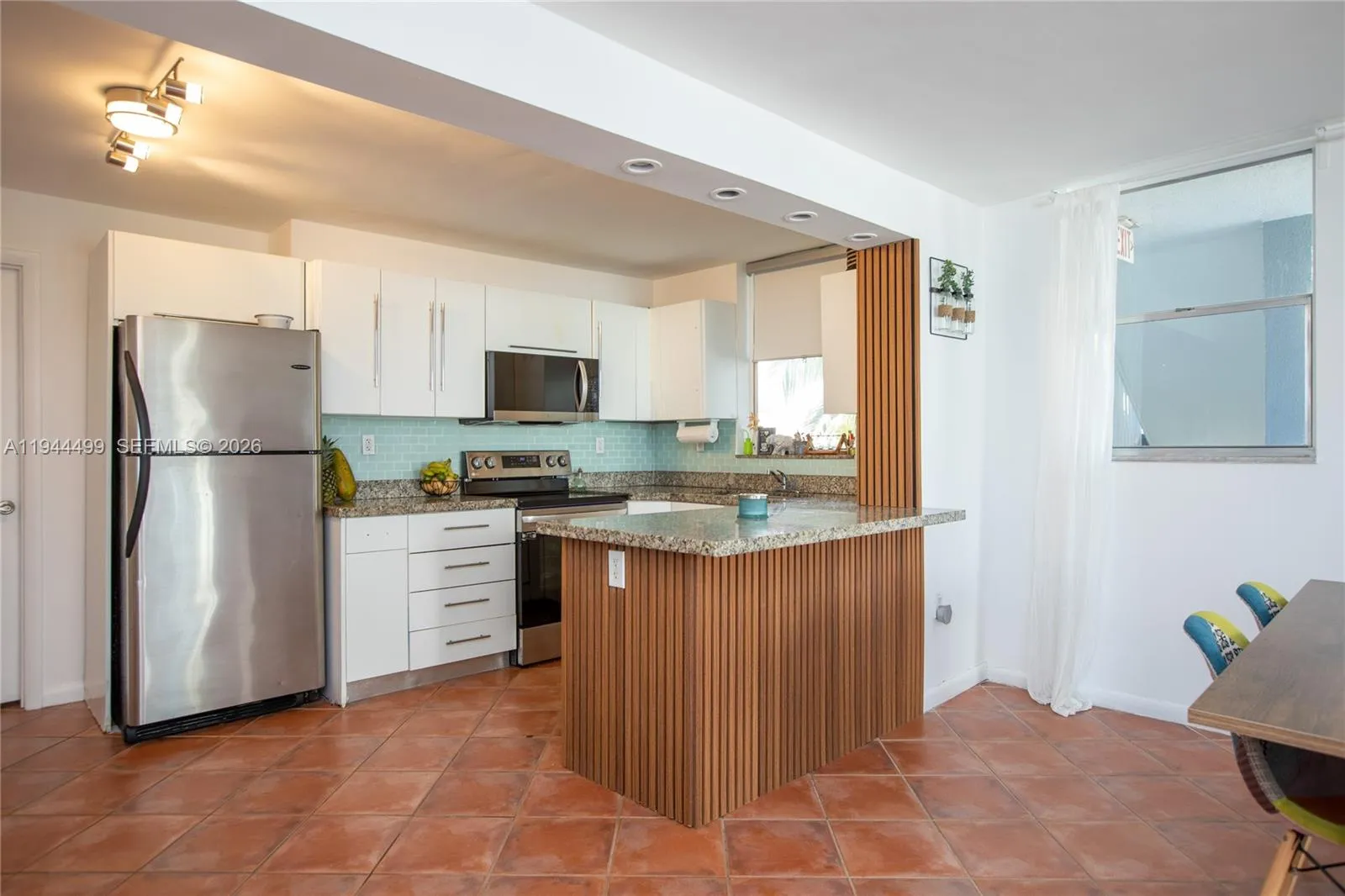 1801 S Treasure Dr # 321, North Bay Village FL 33141