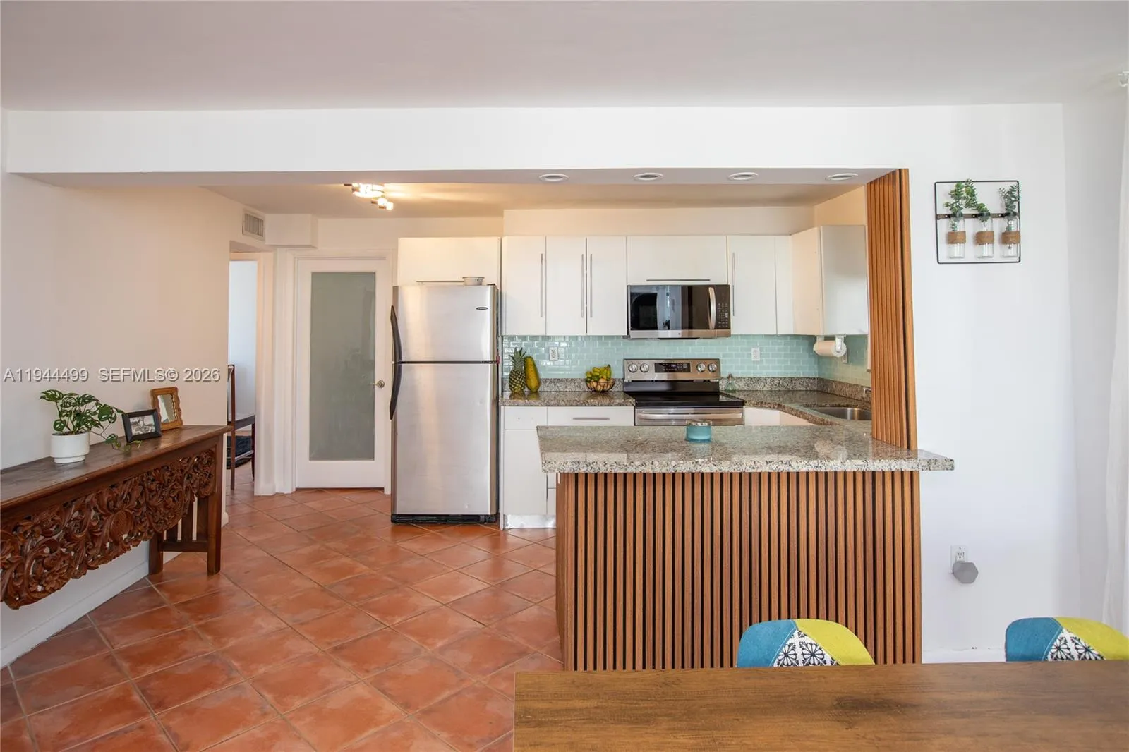 1801 S Treasure Dr # 321, North Bay Village FL 33141