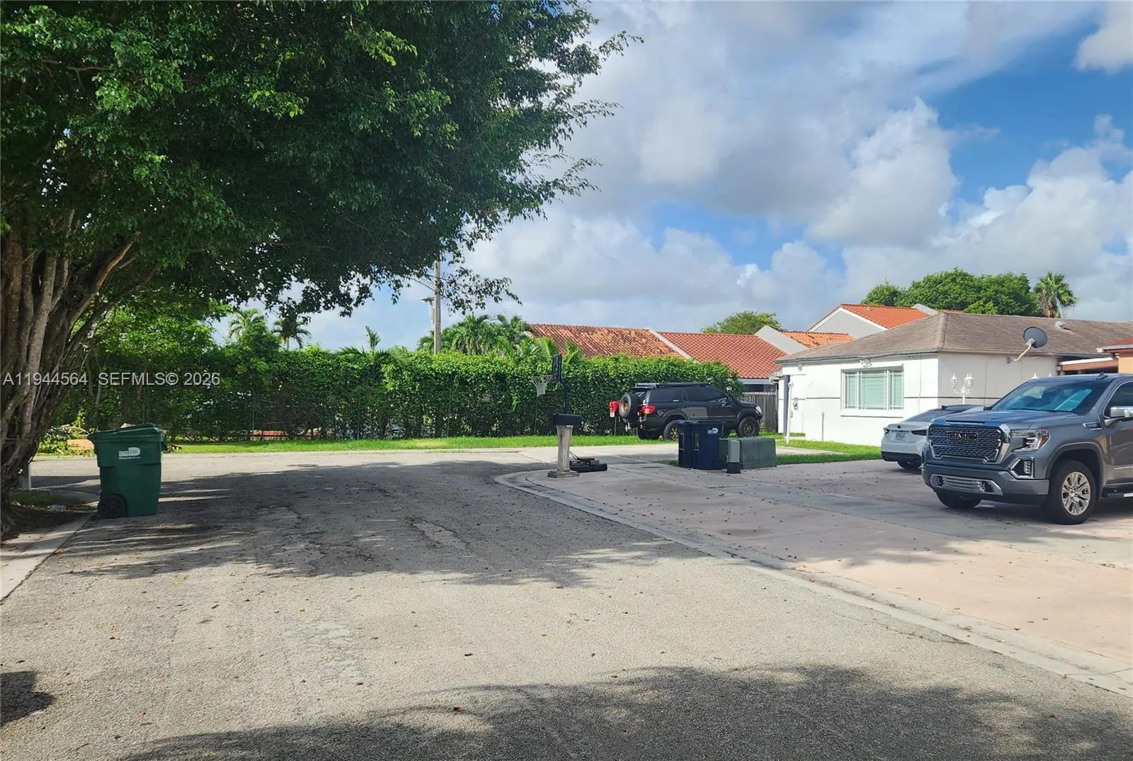 3 bedroom 2 bath for sale at 8254 SW 147th Pl, Miami FL 33193