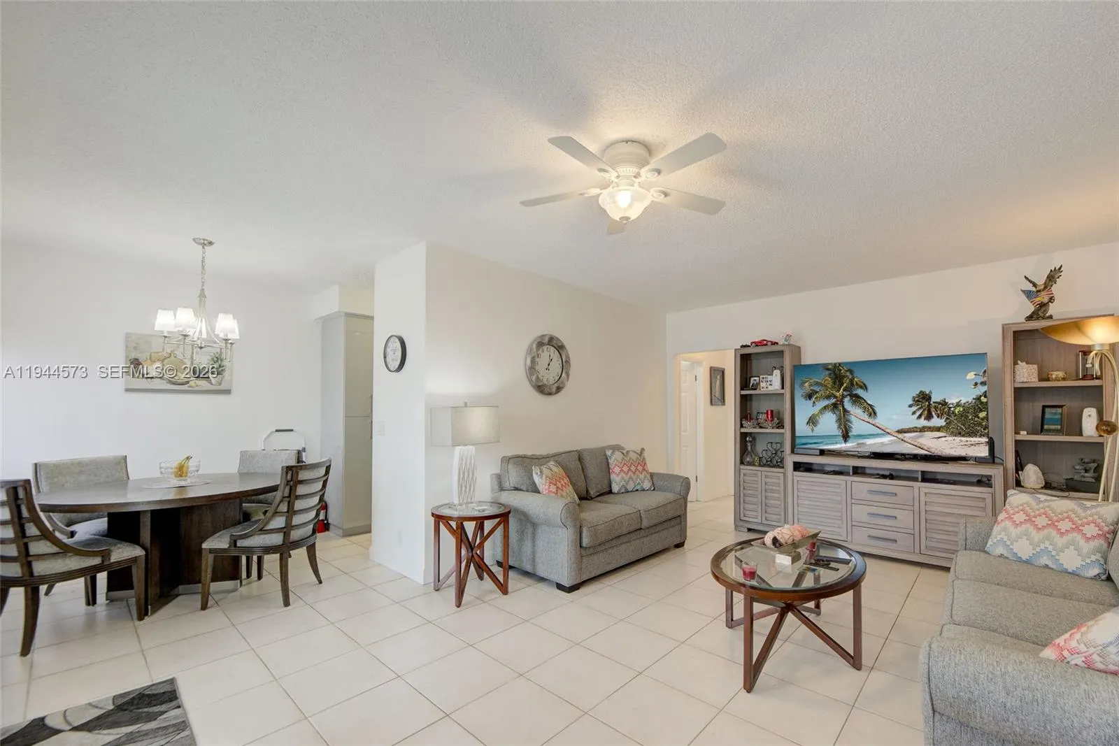 2 bedroom 1 bath for sale at 800 SW 11th Ave # 9A, Hallandale Beach FL 33009