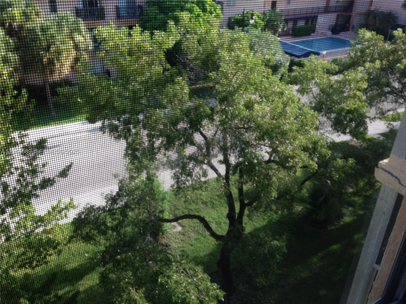 1 bedroom 1 bath for sale at 210 172nd St # 523, Sunny Isles Beach FL 33160