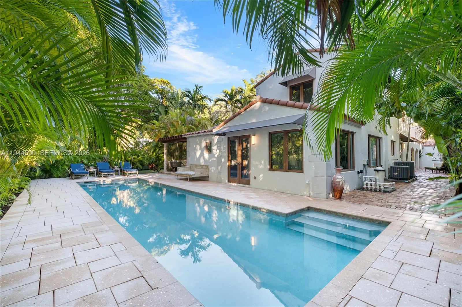 320 W 26th St, Miami Beach FL 33140