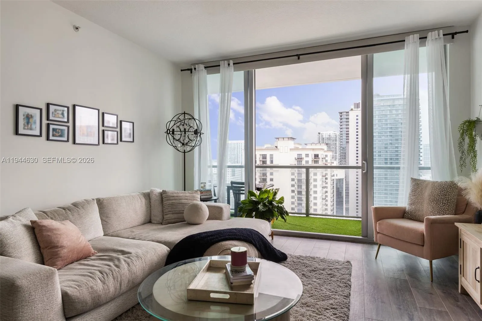 1111 SW 1st Ave, Miami FL 33130