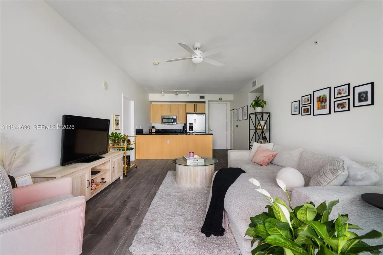 1111 SW 1st Ave, Miami FL 33130