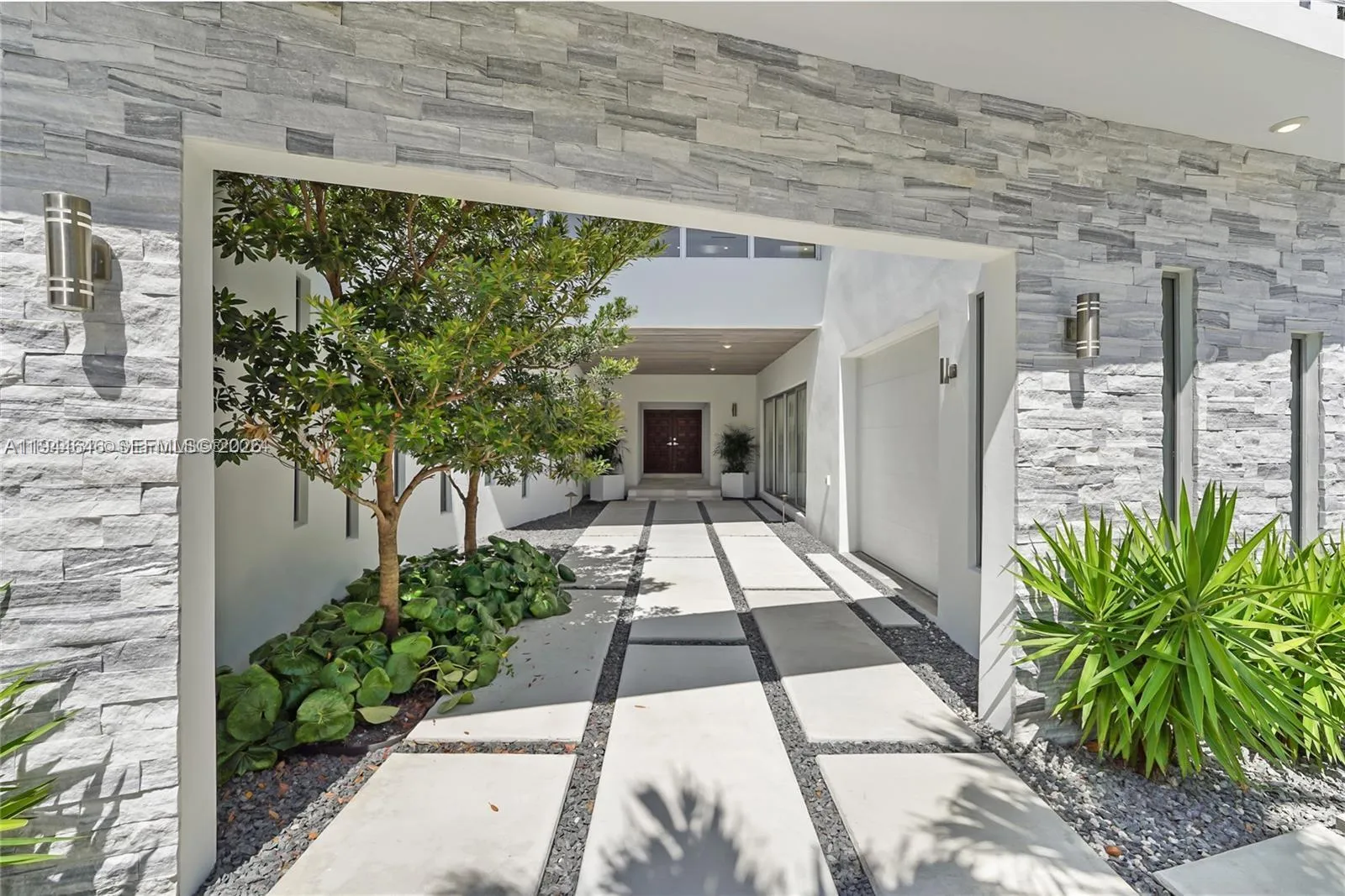 5910 N Bayshore Dr, Miami FL 33137