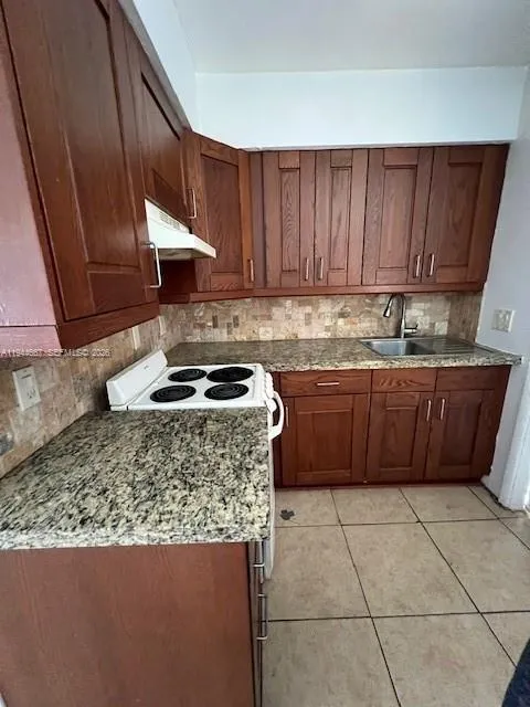 for sale at 413 SW 2nd Ave, Dania Beach FL 33004