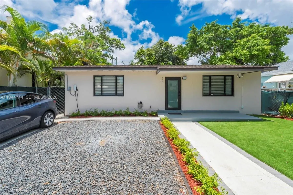 70 NW 47th Ter, Miami FL 33127