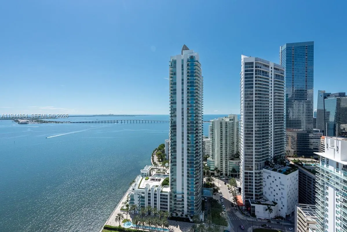 2 bedroom 2 bath for sale at 1155 Brickell Bay Dr # 3403, Miami FL 33131