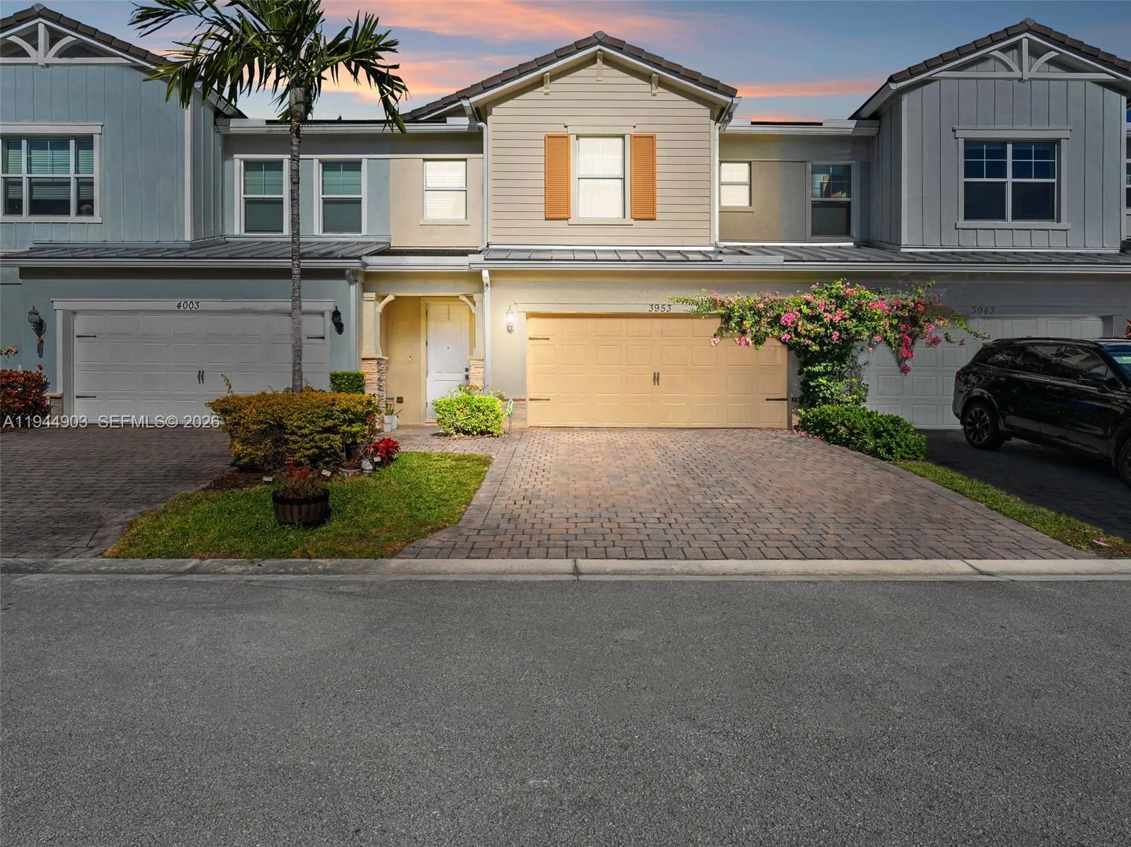 3 bedroom 2 bath for sale at 3953 Black Olive Ln, Hollywood FL 33021