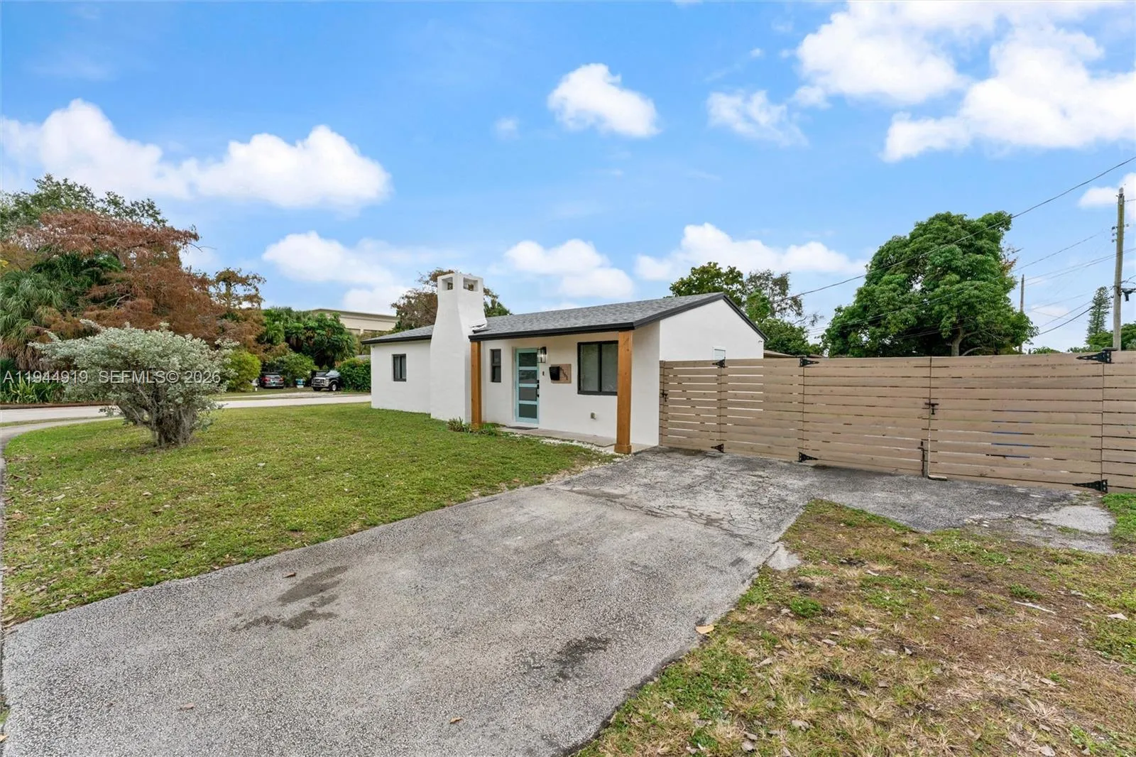 6161 NE 7th Ave, Oakland Park FL 33334
