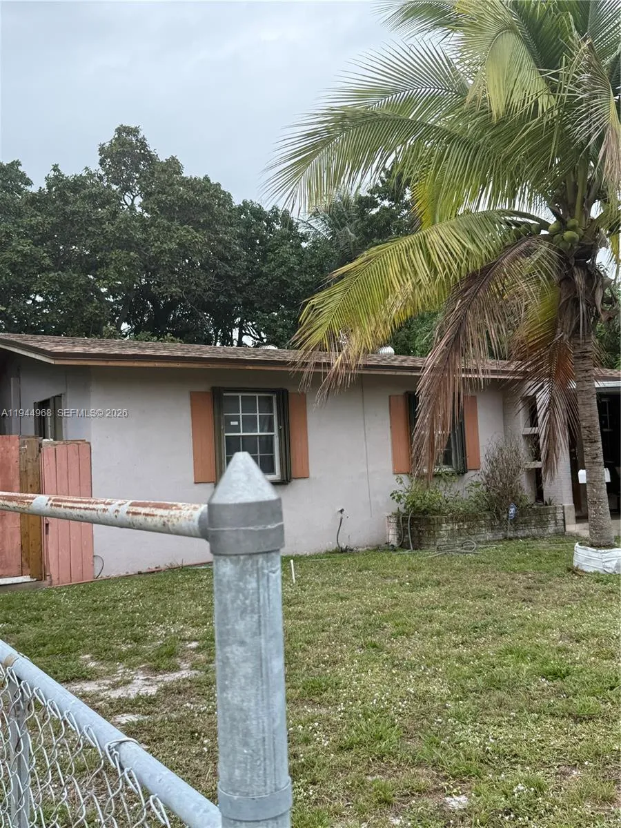 3 bedroom 2 bath for sale at 19200 NW 9th Ave, Miami Gardens FL 33169