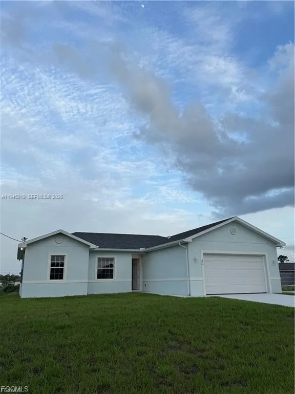 426 Mercedes Ct, Lehigh Acres FL 33972