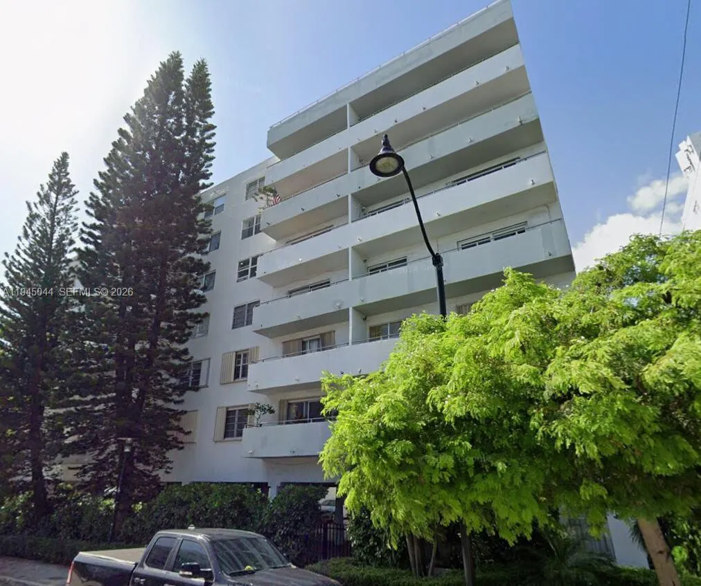 1 bedroom 1 bath for sale at 1200 14th St # 5E, Miami Beach FL 33139